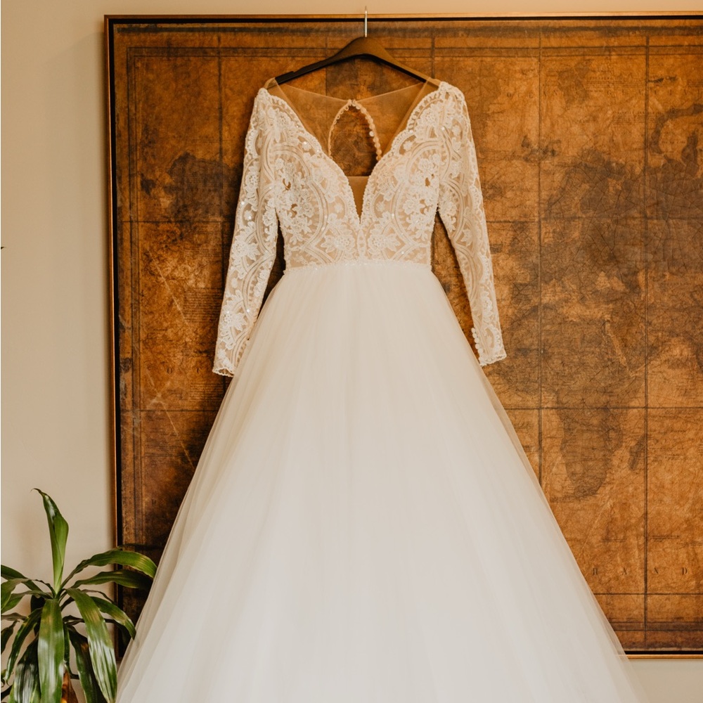 Maggie Sottero “Mallory Dawn” (size 0)